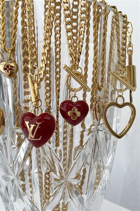 louis vuitton clear necklace|louis vuitton necklace vintage.